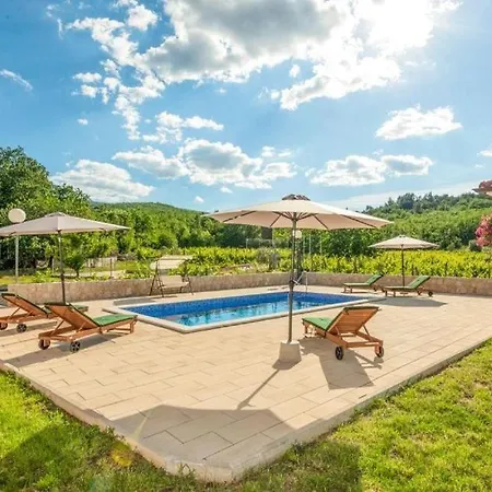 Luka Near Imotski, Private Pool Zmijavci